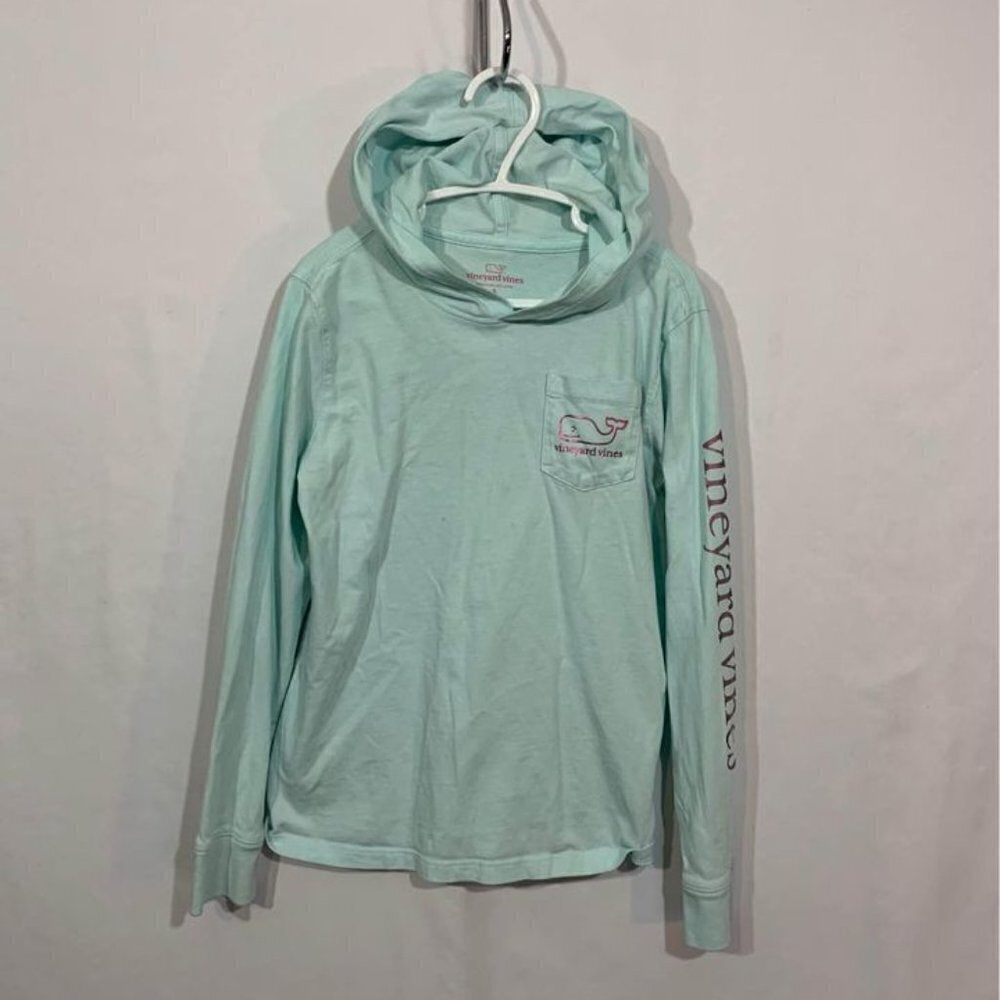 Vineyard Vines girls long sleeve hooded t-shirt. Size small. Excellent condition